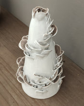 Load image into Gallery viewer, Albero di Natale &quot;White on White&quot; - Be Art Bottega Artigiana
